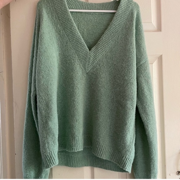 Tibi Alpaca V-Neck sweater - Picture 6 of 7